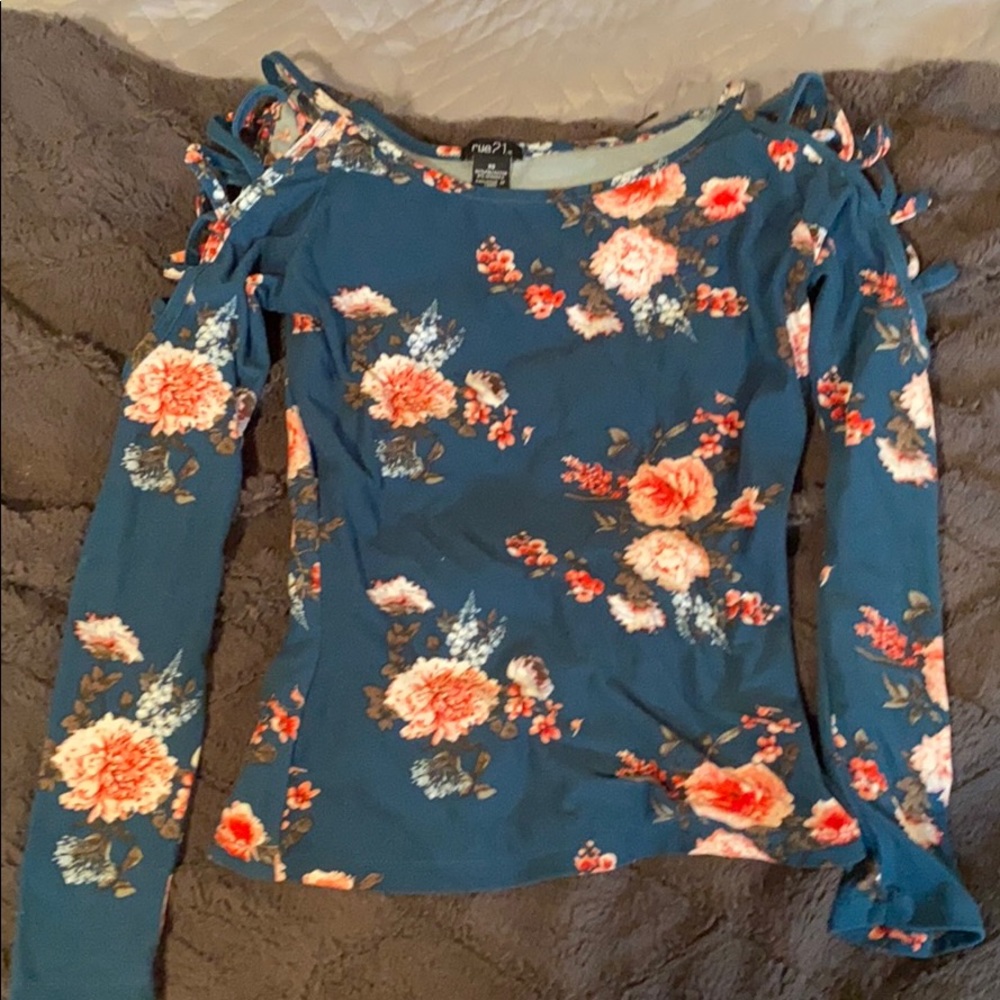 blue flower shirt